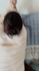 迈开腿让我尝尝你的草莓什么味道