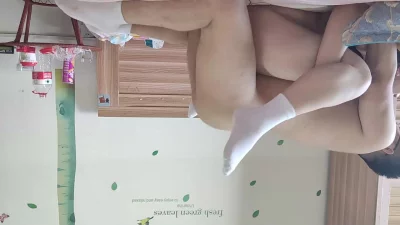 高潮嚎叫的白袜大奶人妻